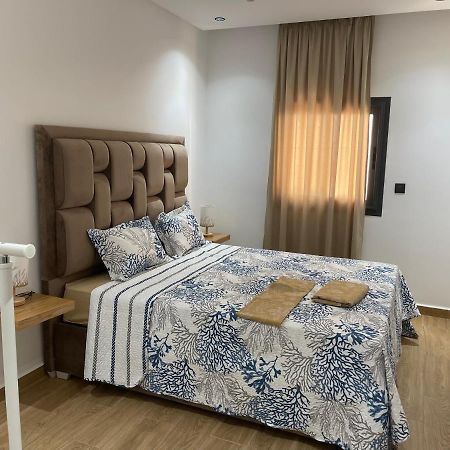 Appartement En M'Diq Centre Ville Pres De La Plage Bagian luar foto