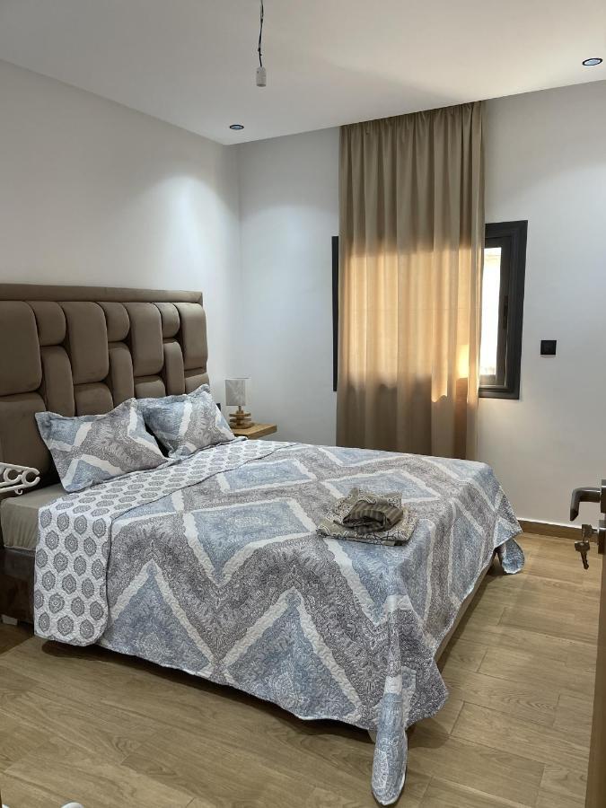 Appartement En M'Diq Centre Ville Pres De La Plage Bagian luar foto