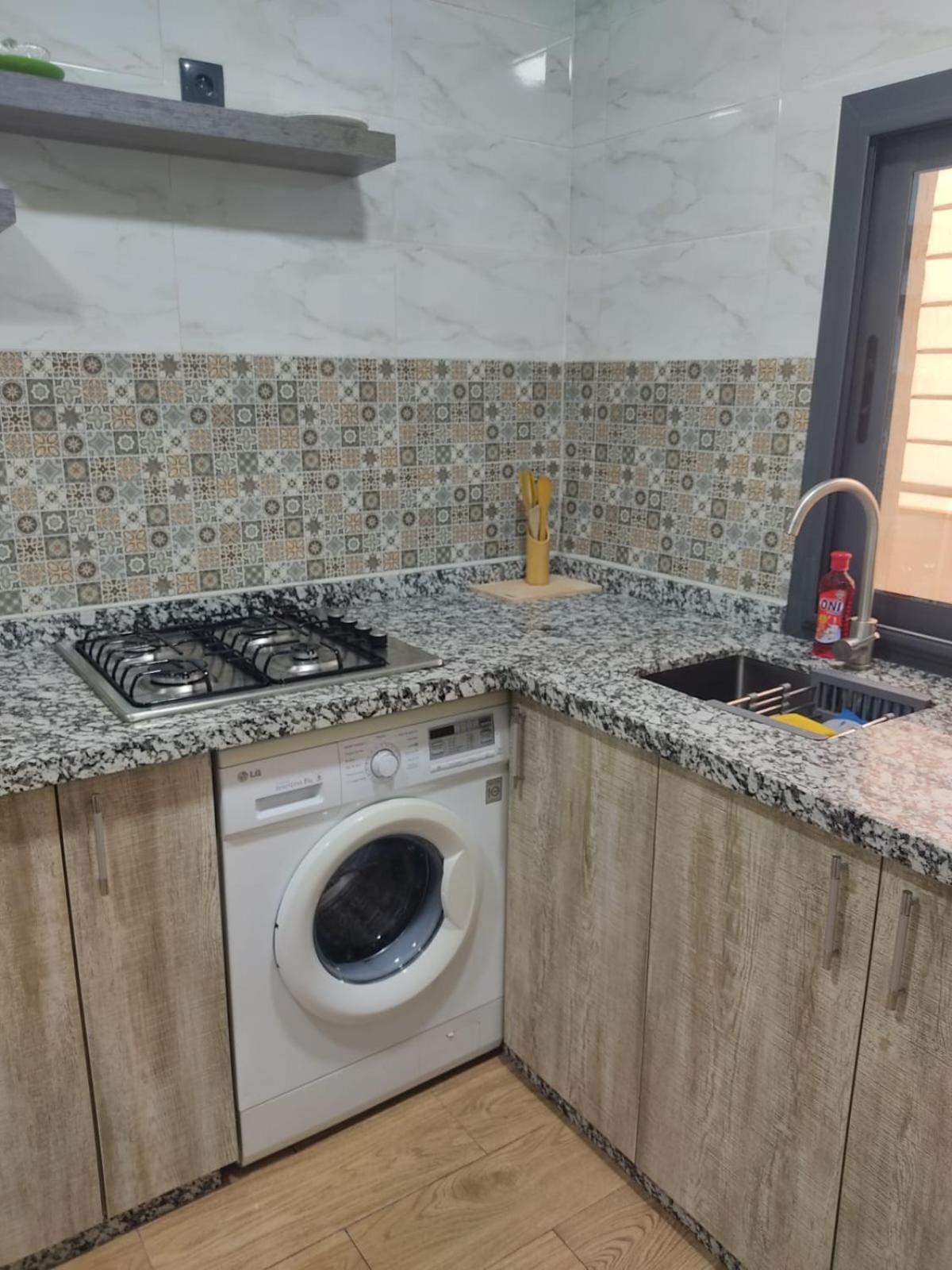 Appartement En M'Diq Centre Ville Pres De La Plage Bagian luar foto